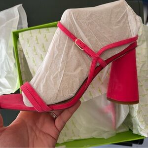 Kit, dahlia pink suede